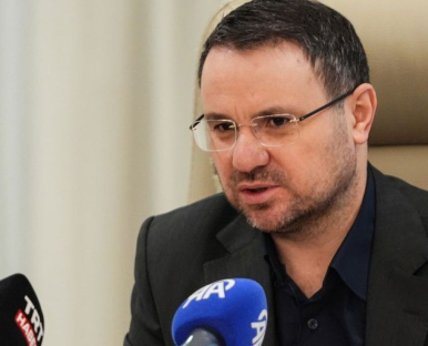 Bakan Gürlük, CHP lideri Özgür Özel'in iddialarına yanıt verdi. "Bu iddialar tamamen asılsız" diyen Bakan, Özel'i ispata davet etti.